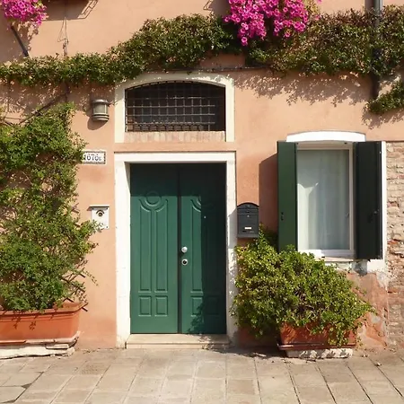 Sestiere Dorsoduro, A Due Passi Da Zattere Apartment Venice Exterior photo